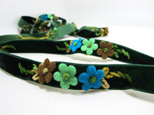 画像をギャラリービューアに読み込む, 5/8 Inch Felt Flower with Yarn Embroidery on Green Velvet Ribbon|Sewing|Quilting|Craft Supplies|Hair Accessories|Necklace DIY|Costumes