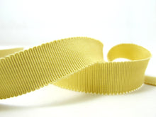 Charger l&#39;image dans la galerie, 3 Yards 5/8 Inch Yellow Hat Ribbon|Grosgrain Ribbon|100% Viscose|Petersham Ribbon|Hat Making|Wedding|Bow Decor|Belting|Embellishment