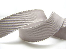 Charger l&#39;image dans la galerie, 3 Yards 5/8 Inch Gray Hat Ribbon|Grosgrain Ribbon|100% Viscose|Petersham Ribbon|Hat Making|Wedding|Bow Decor|Belting|Embellishment