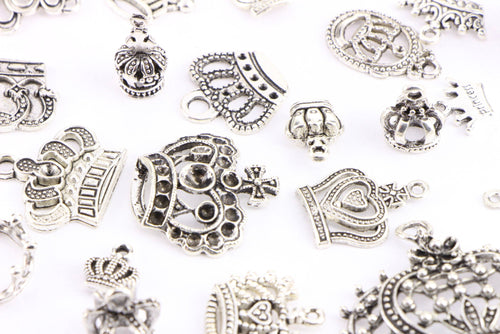 25 Pieces Mix Pack of Silver Charms Collection|Antique Silver Charm Pendants|Bracelet Accessories Making|Crown Theme