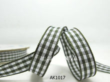 Charger l&#39;image dans la galerie, 3 yards 10mm Gingham Checkered Ribbon|Craft Supplies|Gift Packaging Ribbon|Bow Accessory Making