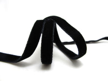 Charger l&#39;image dans la galerie, 6 / 9/ 22/ 36mm || DOUBLE SIDED Velvet Ribbon || Swiss Made Nylon Velvet by the YARD