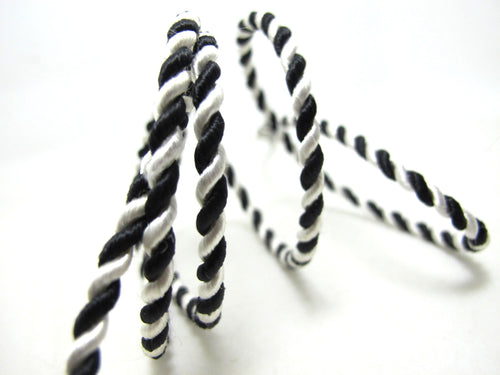 CLEARANCE|5 Yards 4mm Black and White Twist Cord Rope Trim|Craft Supplies|Scrapbook|Decoration|Hair Supplies|Embellishment|Shiny Glittery