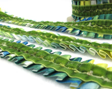 画像をギャラリービューアに読み込む, 1 Inch Green Pleated Printed Single Faced Satin Ribbon with Thread Embroidered Velvet Ribbon|Headband Supplies|Hair Embellishment|Decorative