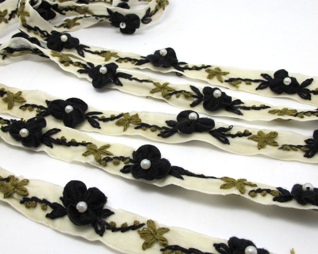5/8 Inch Ivory Black Embroidered Velvet Ribbon with Felt Flower|Sewing|Quilting|Jewelry Design|Embellishment|Decorative|Acrylic Felt Flower
