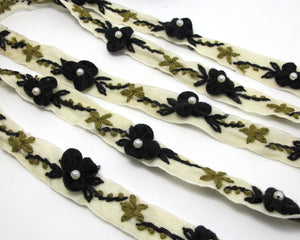 5/8 Inch Ivory Black Embroidered Velvet Ribbon with Felt Flower|Sewing|Quilting|Jewelry Design|Embellishment|Decorative|Acrylic Felt Flower